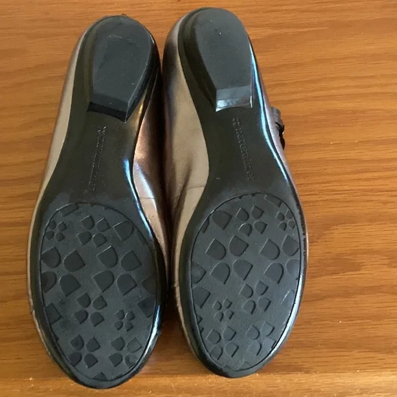 Women’s Naturalizer 8M Misty leather upper flats; preowned; great condition - Picture 8 of 8